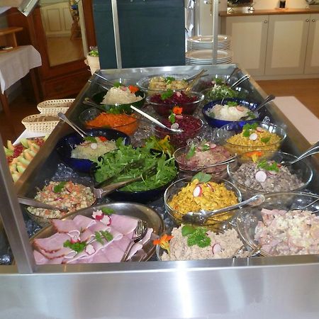 Hotel Speiserestaurant Bahnhof Guttingen Ngoại thất bức ảnh